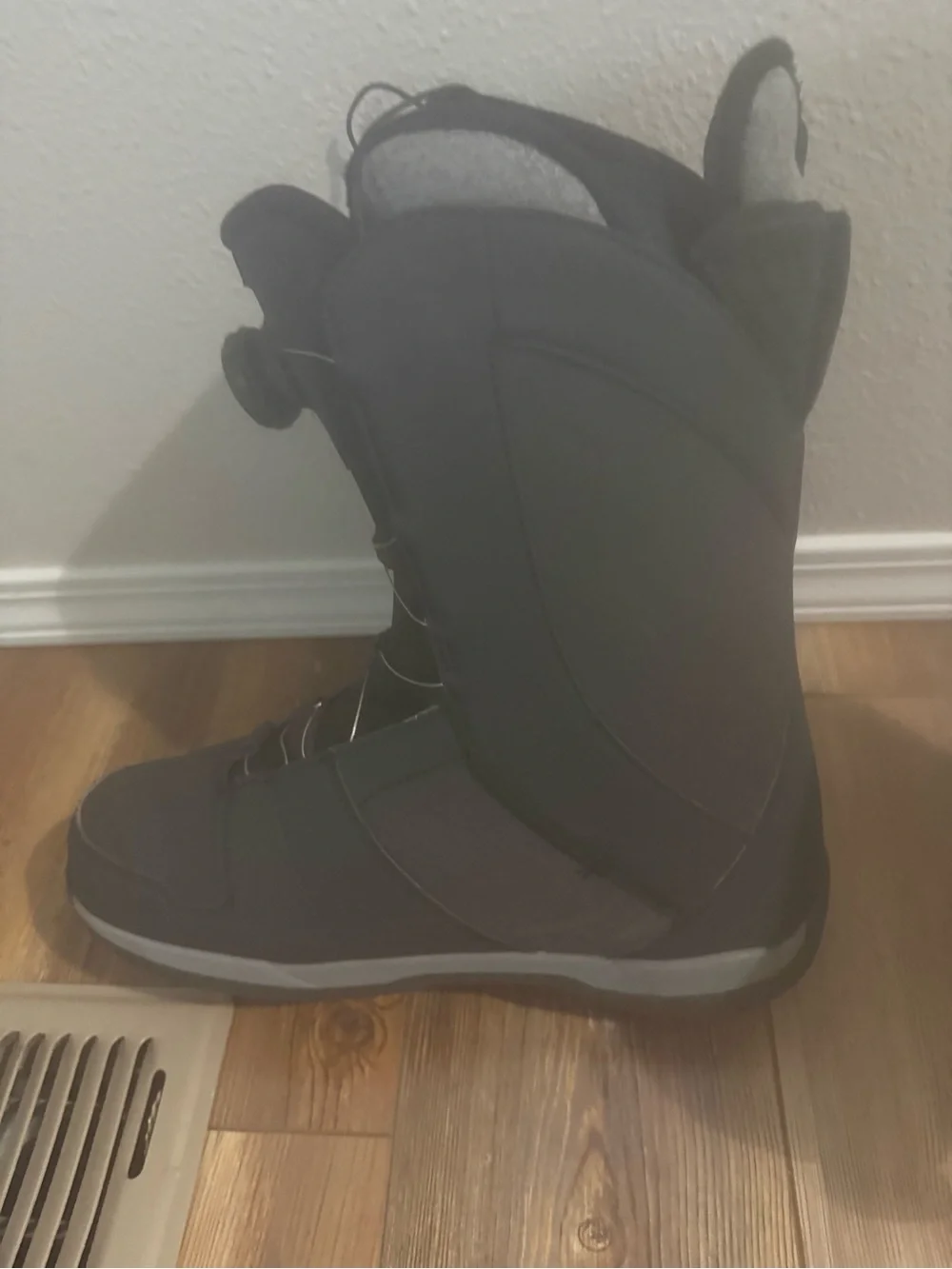 Ride Sage BOA Snowboard Boots - Size 10 Women’s